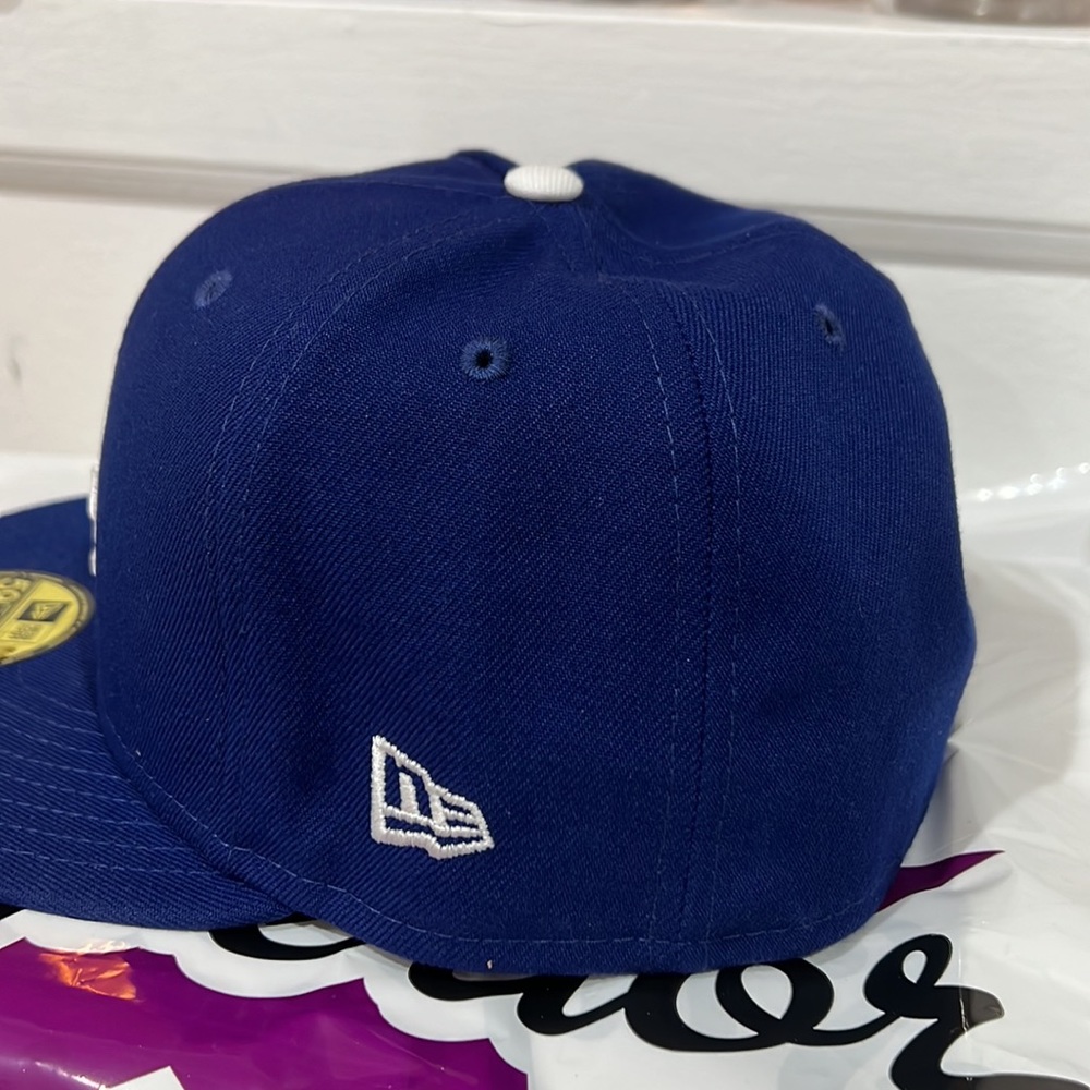 Fitted cap - Picture 3 of 7